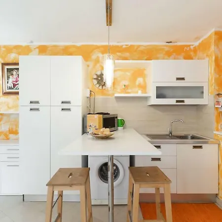 Cozy Flat With Lake View Torno
